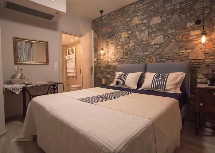 Eftopia Beachfront 2-Bedrooms Apartment