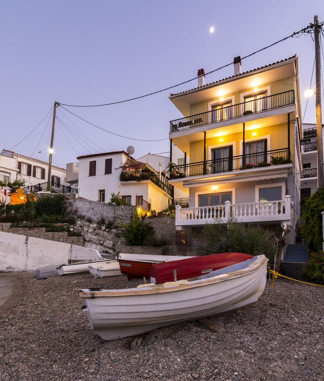 Eftopia Beachfront 2-bedrooms Apartment *