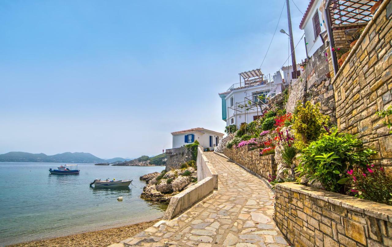 Eftopia Beachfront 2-bedrooms Daire *